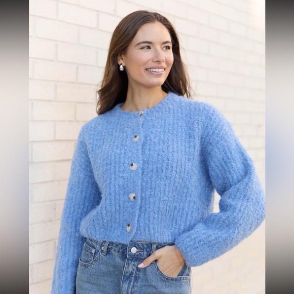 Taye Blue Cropped Boucle Cardigan - Picture 3 of 3